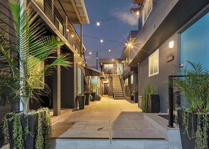 Steps From The Beach, 1Bd Contemporary Condo At Tower 9 With Foosball And Garage