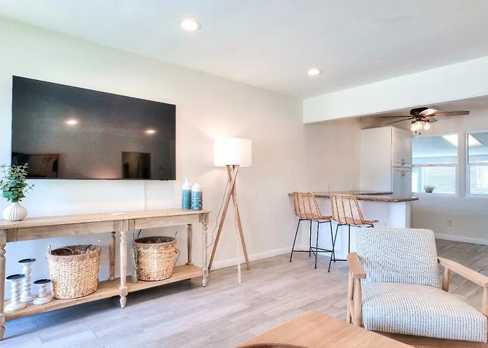 Beachside Bliss Spacious 3Br Retreat, Steps To Ocean