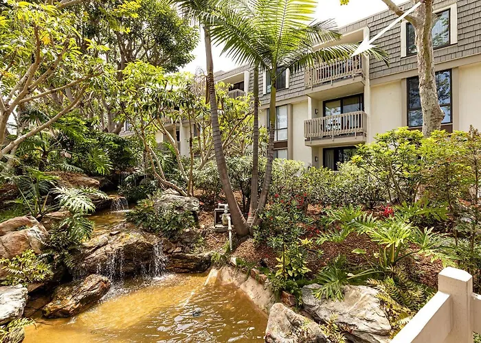 Penthouse Condo W/ Panoramic Ocean Views At Beach Resort